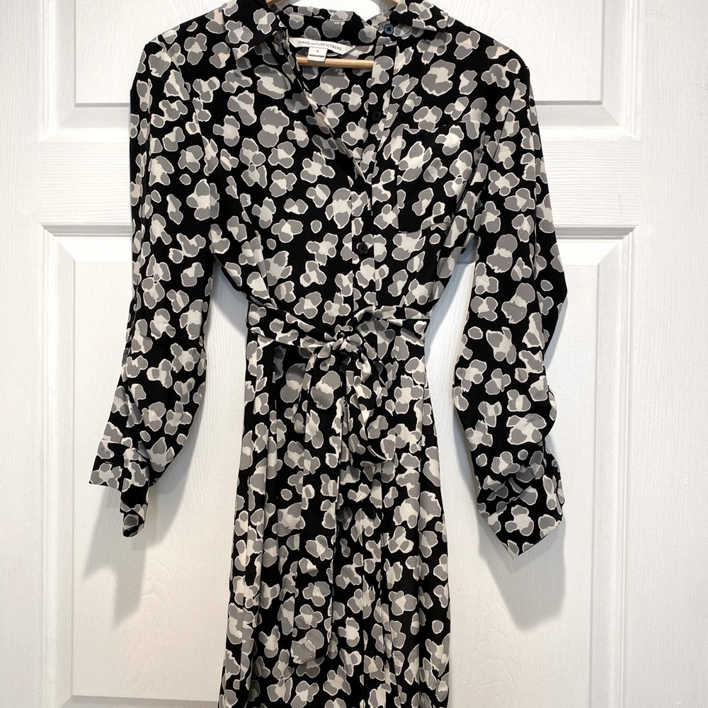 DVF Diane Avon Furstenberg Prita Silk Shirtdress, size 4